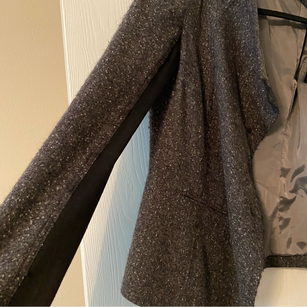 Elizabeth & James Jacket - Picture 2 of 11